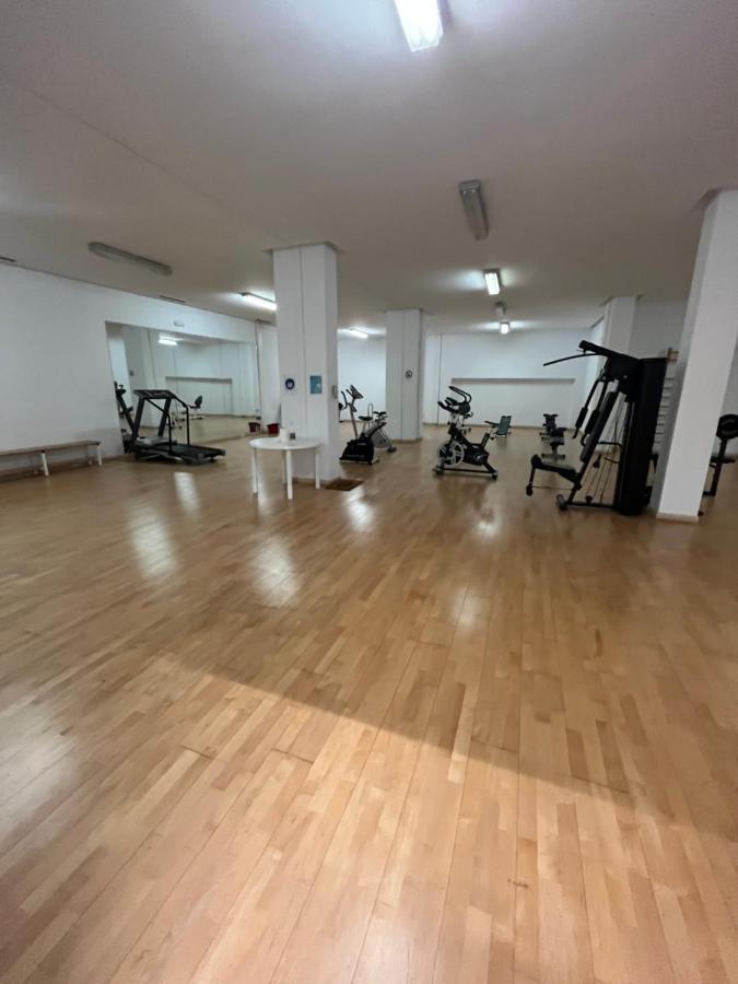 马尔韦利亚Heart Of Puerto Banus Newly Renavated Free Parking , Wifi ,Pool,Gym,Padel Court公寓 外观 照片